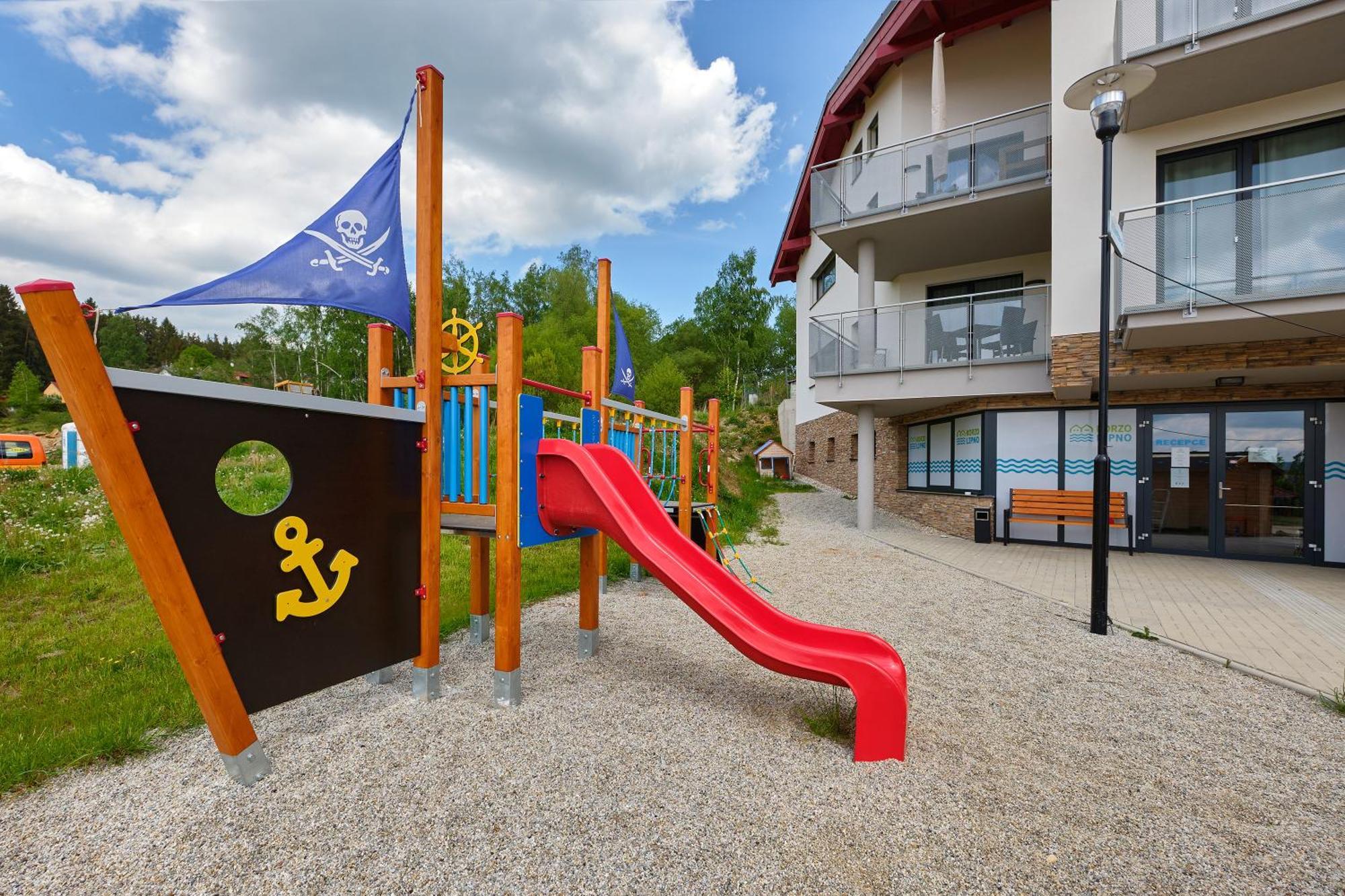 Private Cozy And Quiet Apartment Lipno nad Vltavou Bagian luar foto
